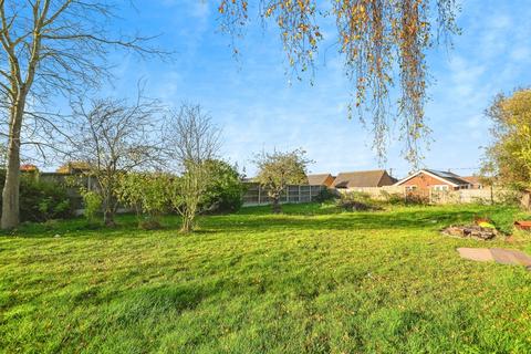 3 bedroom bungalow for sale, Point Clear Road, St. Osyth, Clacton-on-Sea, Essex, CO16