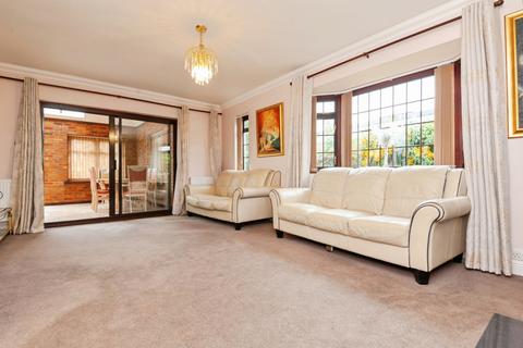 3 bedroom bungalow for sale, Dumont Avenue, St. Osyth, Clacton-on-Sea, Essex, CO16