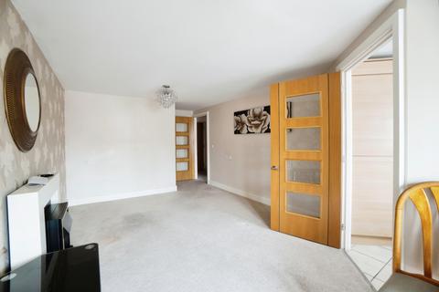 1 bedroom flat for sale, White Hart Lane, Romford, RM7