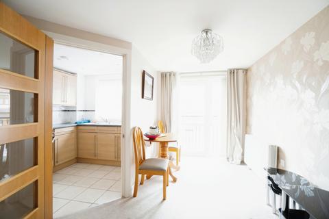 1 bedroom flat for sale, White Hart Lane, Romford, RM7