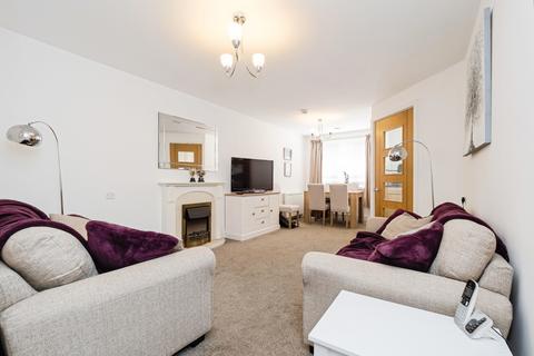 1 bedroom flat for sale, White Hart Lane, Romford, RM7