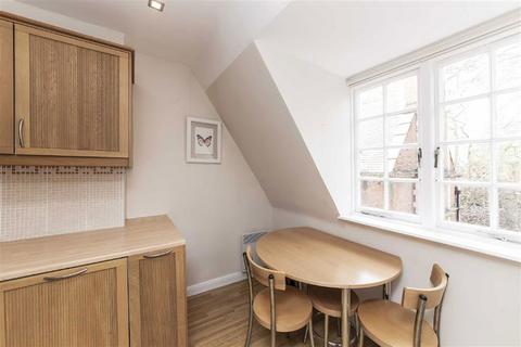 1 bedroom flat to rent, Collingham Gardens, London SW5