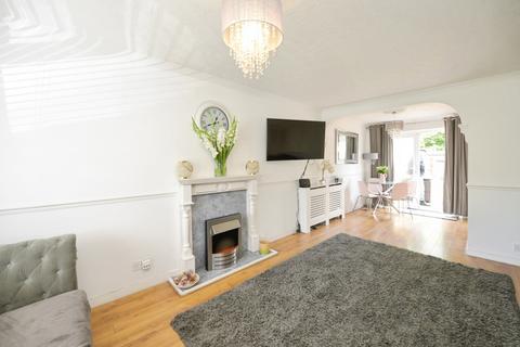 3 bedroom terraced house for sale, Charlotte Gardens, Romford, RM5
