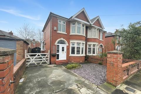 2 bedroom semi-detached house for sale, Glenluce Drive, Preston, Lancashire, PR1