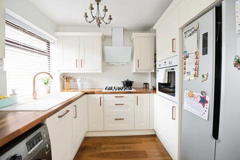 3 bedroom terraced house for sale, Fox Close, Romford, RM5