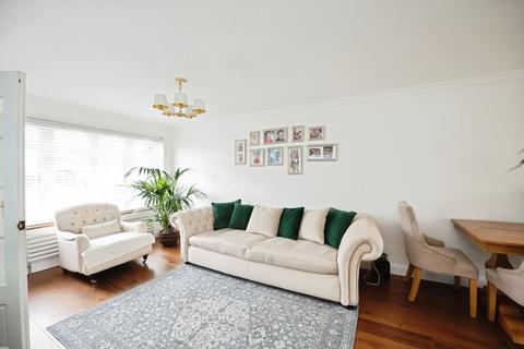 3 bedroom terraced house for sale, Fox Close, Romford, RM5