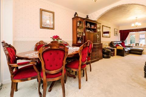 3 bedroom terraced house for sale, Fox Close, Romford, RM5