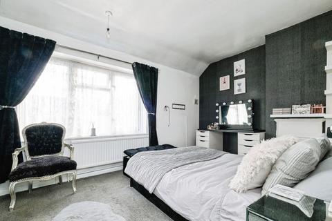 3 bedroom semi-detached house for sale, Alibon Road, DAGENHAM, Essex, RM10