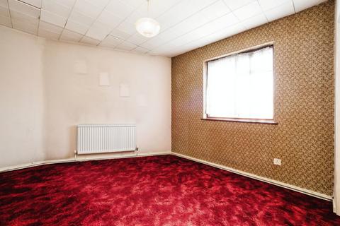 2 bedroom flat for sale, Rainham Road South, Dagenham, RM10