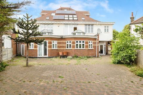 6 bedroom detached house for sale, Stratton Drive, Barking, IG11