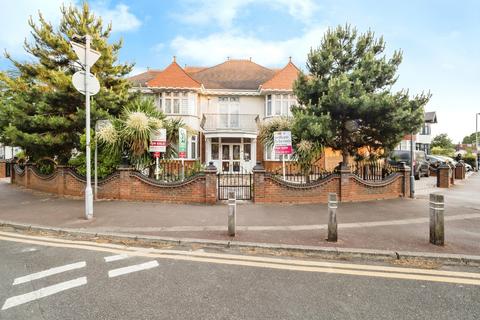 6 bedroom detached house for sale, Stratton Drive, Barking, IG11