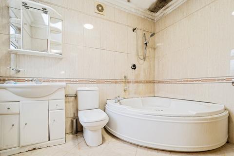 6 bedroom detached house for sale, Stratton Drive, Barking, IG11