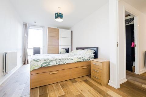 3 bedroom flat for sale, Honour Gardens, DAGENHAM, Essex, RM8