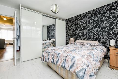 2 bedroom flat for sale, Norton Road, Dagenham, RM10