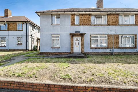 2 bedroom maisonette for sale, Rainham Road North, Dagenham, Essex, RM10