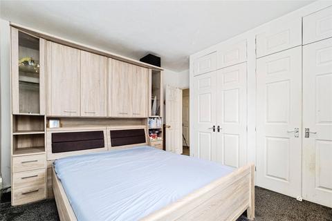 2 bedroom maisonette for sale, Rainham Road North, Dagenham, Essex, RM10