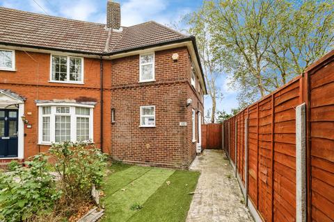 undefined, Becontree Avenue, Dagenham, RM8