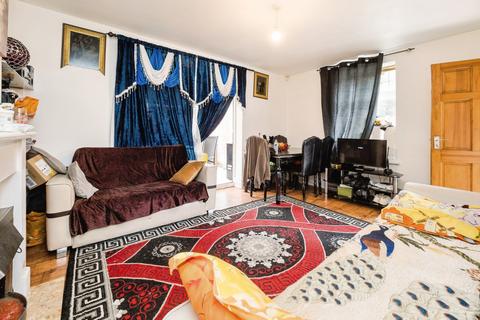 undefined, Becontree Avenue, Dagenham, RM8