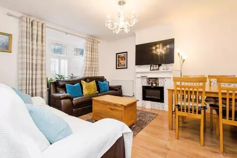 3 bedroom terraced house for sale - View 3