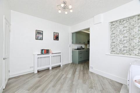 3 bedroom terraced house for sale, Seaview Road, Gillingham ME7