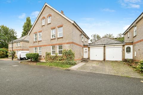 undefined, Greenwich Crescent, London, E6