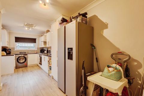 3 bedroom end of terrace house for sale, St. Marks Street, Haydock, St. Helens, Merseyside, WA11