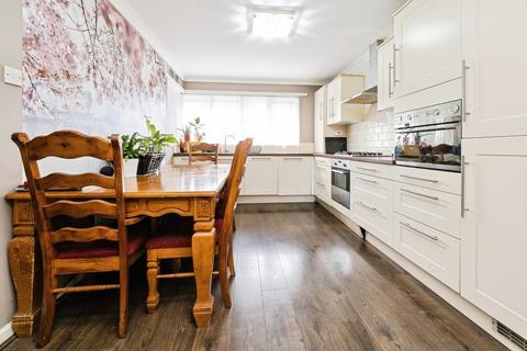 undefined, Alison Close, Beckton, London, E6