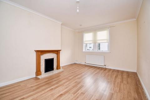 2 bedroom flat to rent, Manse Road, Kilsyth