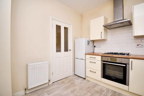 2 bedroom flat to rent, Manse Road, Kilsyth