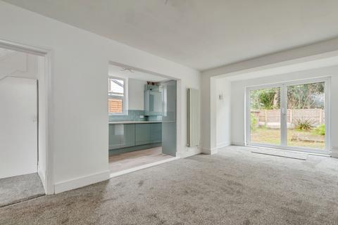4 bedroom semi-detached house for sale, St. Georges Avenue, Windle, St. Helens, Merseyside, WA10