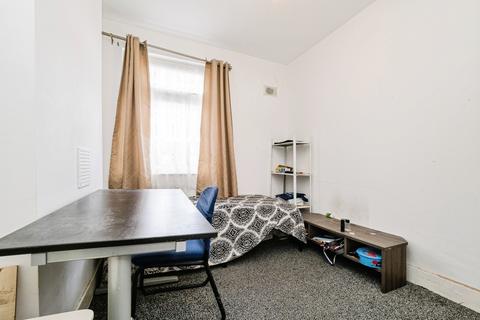 3 bedroom terraced house for sale, Ashford Road, East Ham, London, E6