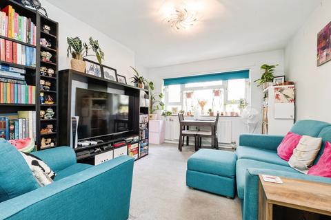 1 bedroom flat for sale, Forest View Road, Manor Park, London, E12