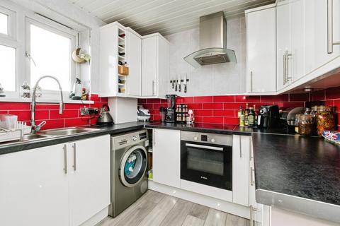 1 bedroom flat for sale, Forest View Road, Manor Park, London, E12