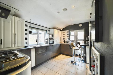 1 bedroom maisonette for sale, Kensington Avenue, Manor Park, London, E12