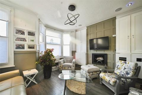 1 bedroom maisonette for sale, Kensington Avenue, Manor Park, London, E12