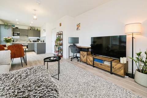 1 bedroom flat for sale, Ironworks Way, LONDON, London, E13