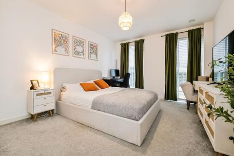 1 bedroom flat for sale, Ironworks Way, LONDON, London, E13
