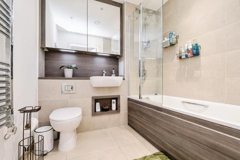 1 bedroom flat for sale, Ironworks Way, LONDON, London, E13