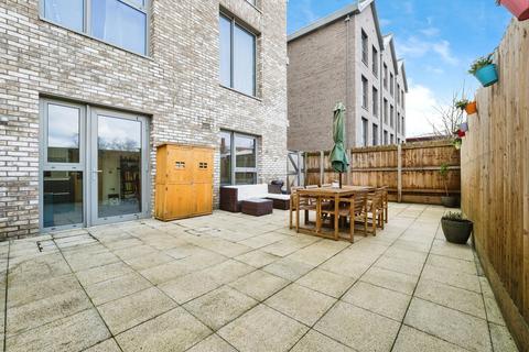 1 bedroom flat for sale, Ironworks Way, LONDON, London, E13