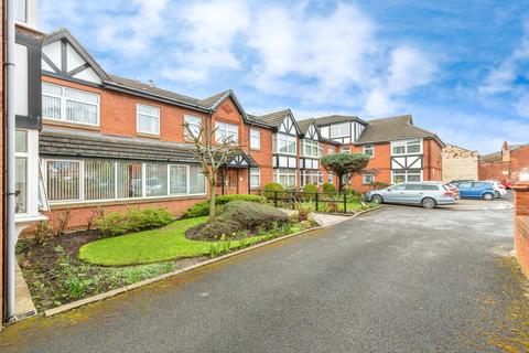 2 bedroom flat for sale, Sandhurst Avenue, Lytham St. Annes, Lancashire, FY8