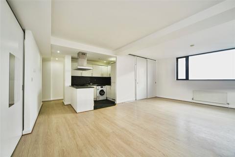 2 bedroom flat for sale - Shaftesbury Road, London, E7