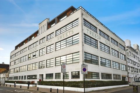 undefined, Shaftesbury Road, London, E7