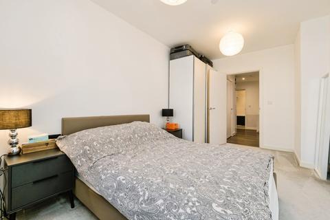 3 bedroom flat for sale, Shipbuilding Way, Upton Park, London, E13