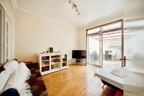 3 bedroom terraced house for sale, Leigh Road, East Ham, London, E6