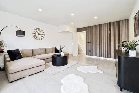 3 bedroom end of terrace house for sale, Boss Close, HORNCHURCH, Essex, RM12