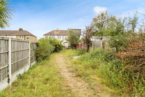 3 bedroom terraced house for sale, Ford Lane, South Hornchurch, RM13