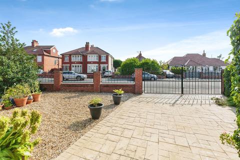 2 bedroom detached house for sale, Lawrence Avenue, LYTHAM ST. ANNES, Lancashire, FY8