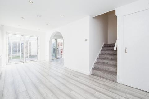 undefined, Dove Walk, Hornchurch, RM12