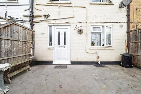2 bedroom flat for sale, Tadworth Parade, Hornchurch, RM12