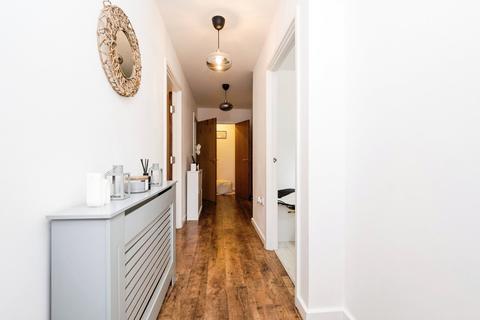 2 bedroom flat for sale, Dunningford Close, Hornchurch, RM12